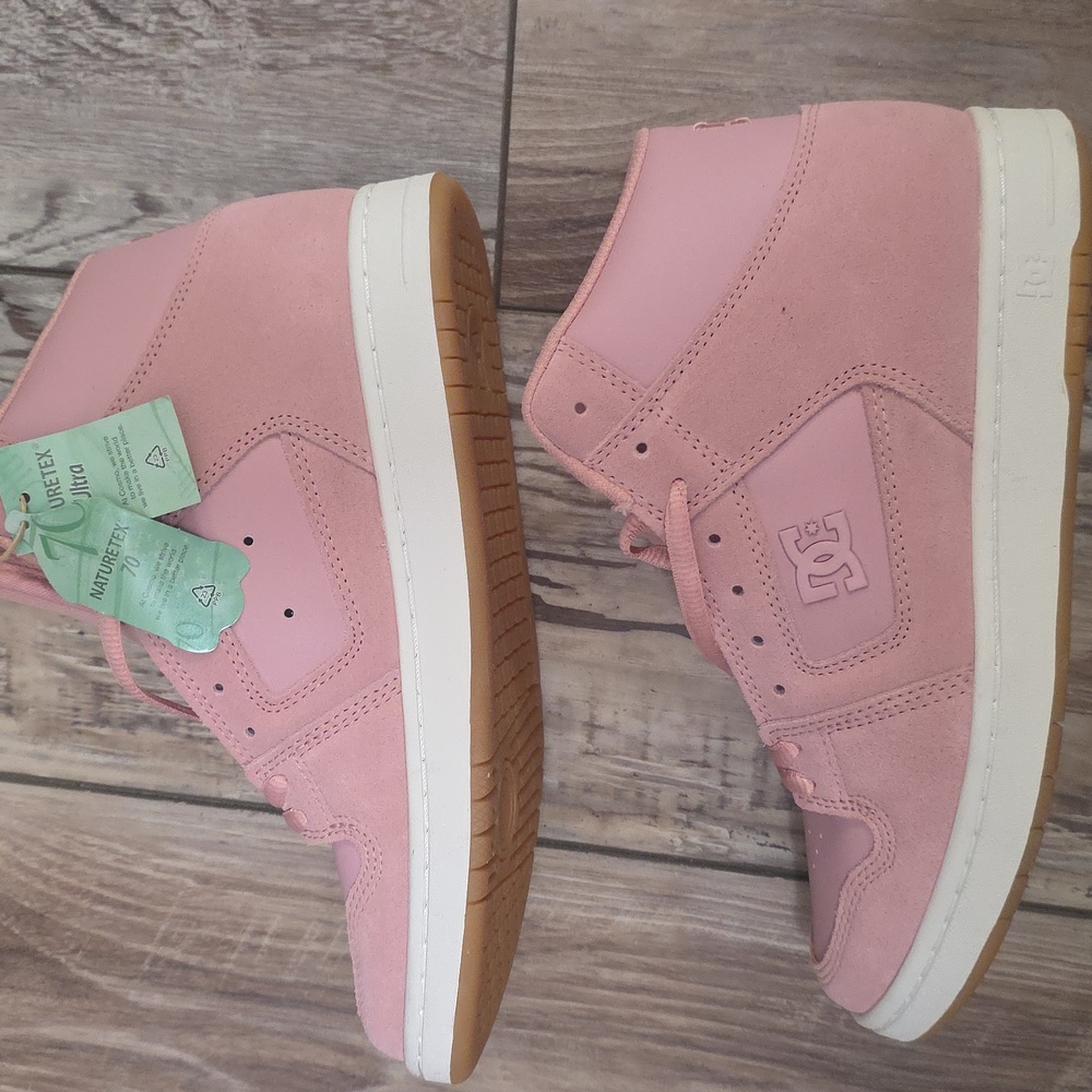 NWT Women's DC MANYECA HI-TOP PINK SNEAKERS. SICK!! & Size 8 - Picture 9 of 10